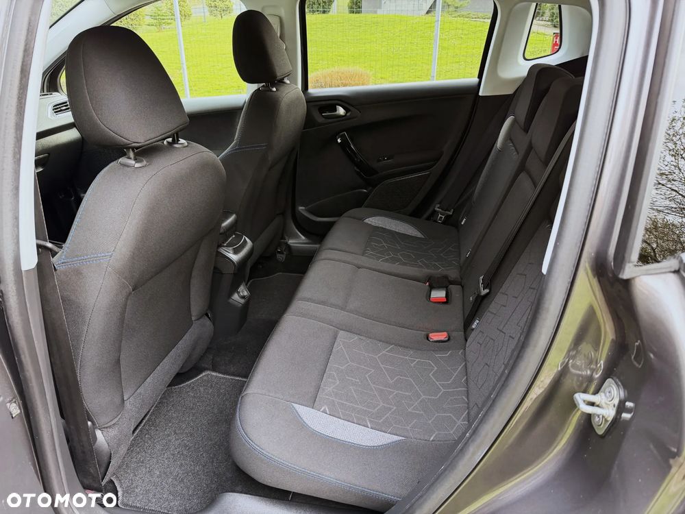 Peugeot 2008 PureTech 130 Stop&Start EAT6 Allure - 17