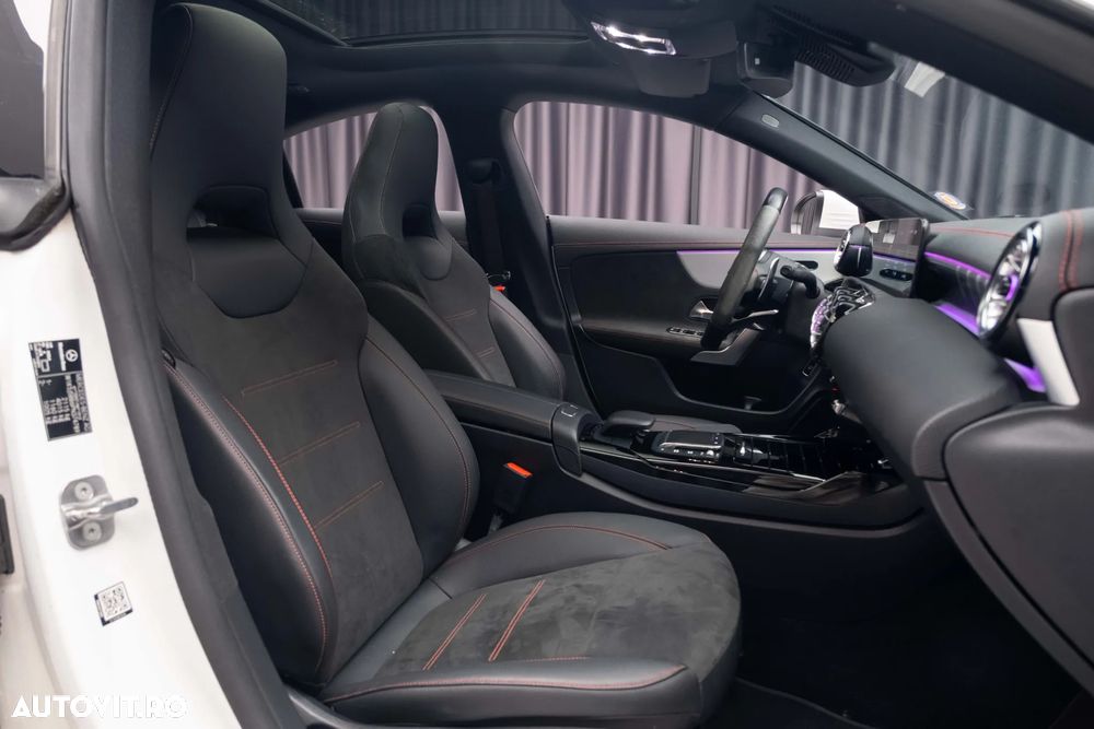 Mercedes-Benz CLA 35 AMG 4MATIC AMG Speedshift 7G-DCT - 22