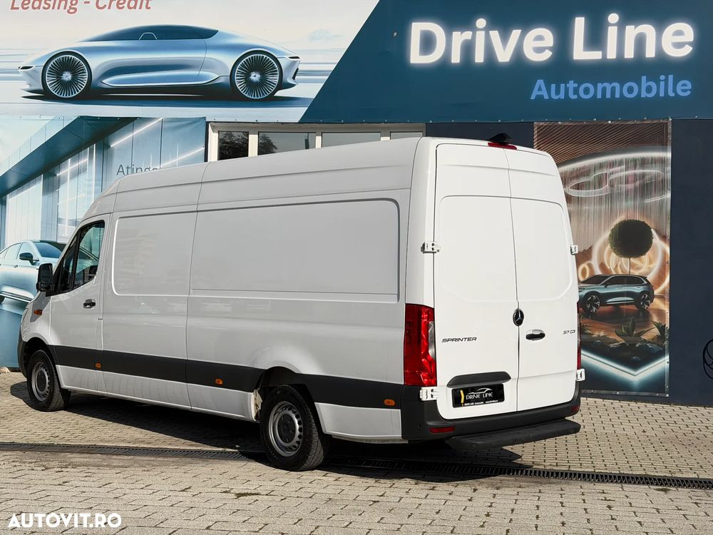 Mercedes-Benz Sprinter - 6