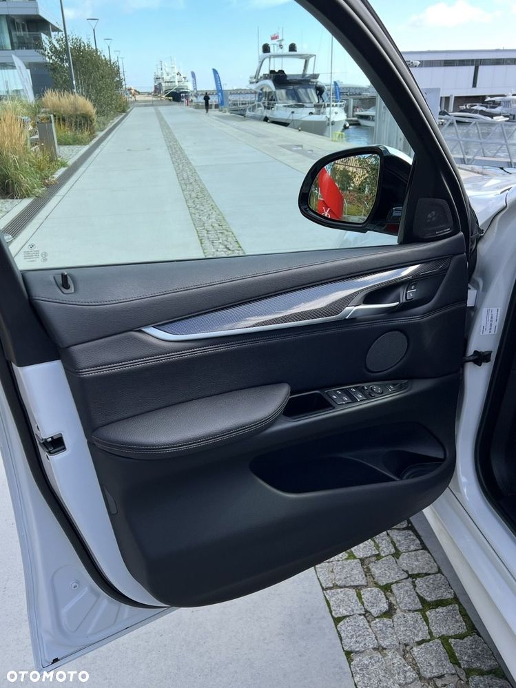 BMW X6 xDrive40d - 11