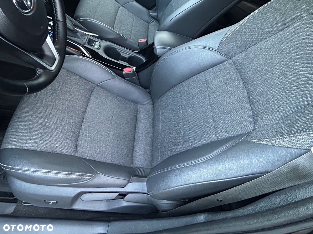 Toyota Corolla 1.8 Comfort - 16