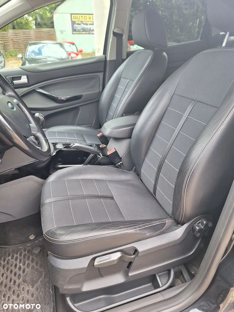 Ford Kuga 2.5 4x4 Titanium - 18