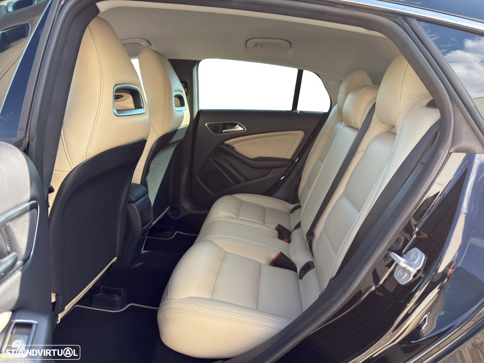 Mercedes-Benz CLA 200 Shooting Brake (CDI) d 7G-DCT - 12