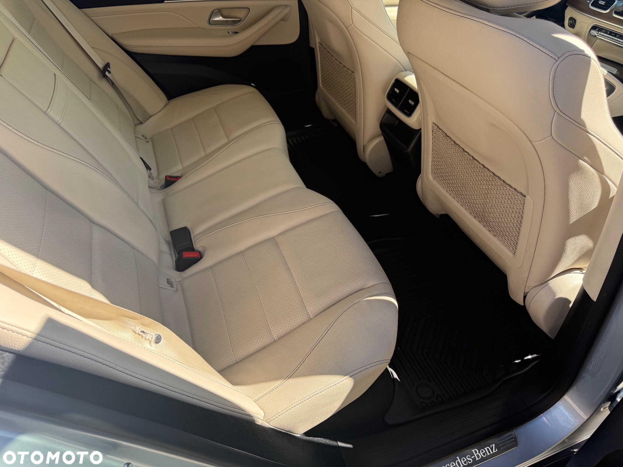 Mercedes-Benz GLE - 12