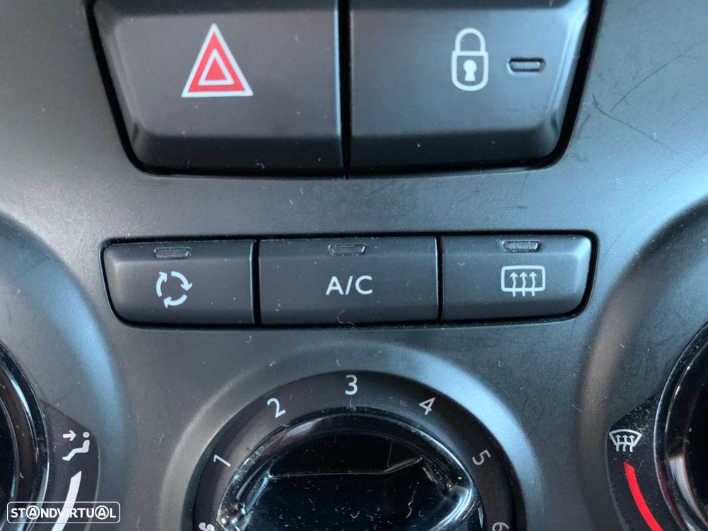 Peugeot 208 1.2 PureTech Allure - 29