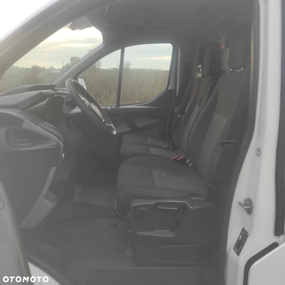 Ford Transit Custom - 13