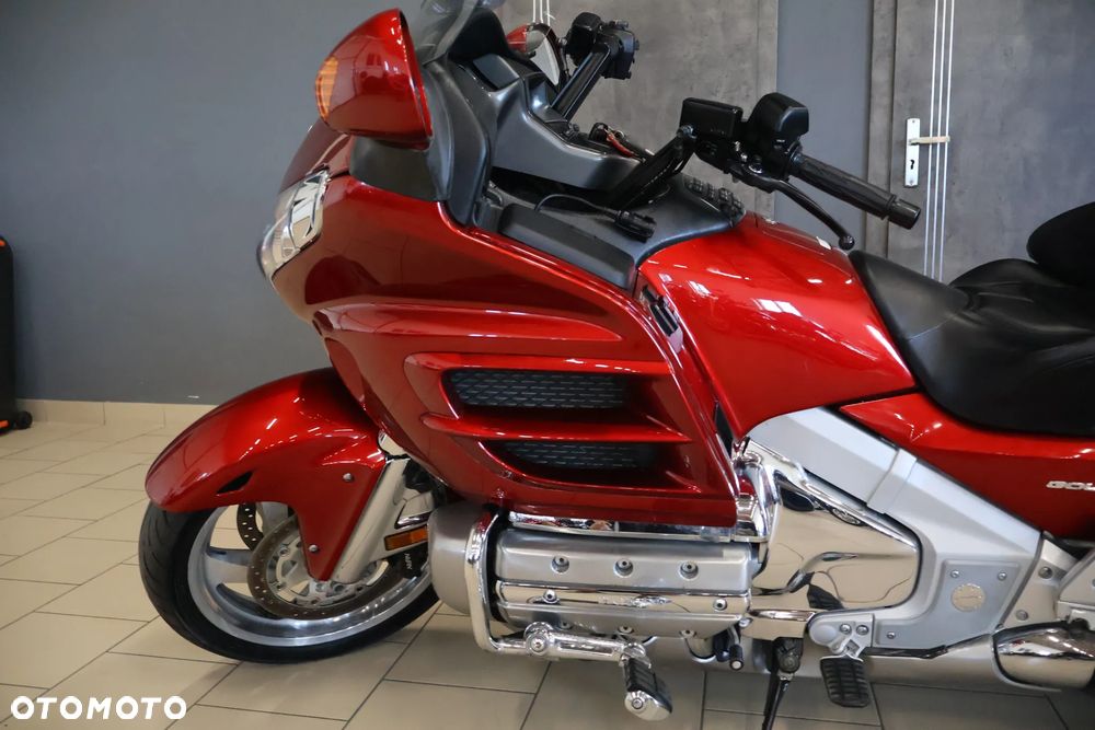 Honda GL - 24