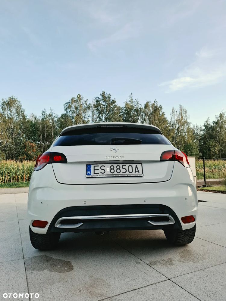 Citroën DS4 1.6 e-HDi SoChic MCP - 10