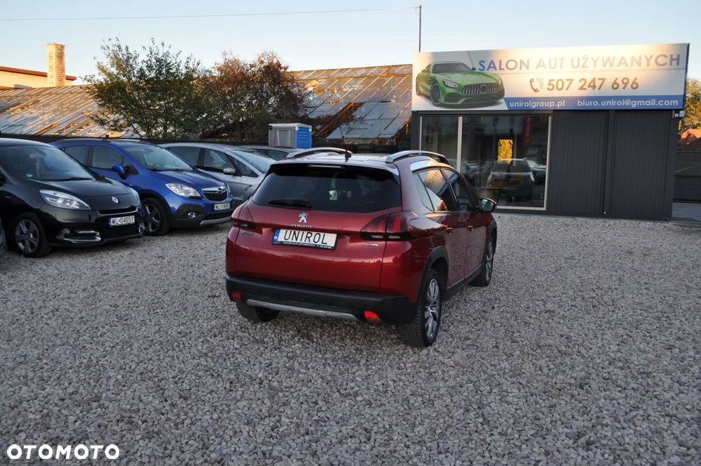 Peugeot 2008 1.2 Pure Tech Allure S&S - 7