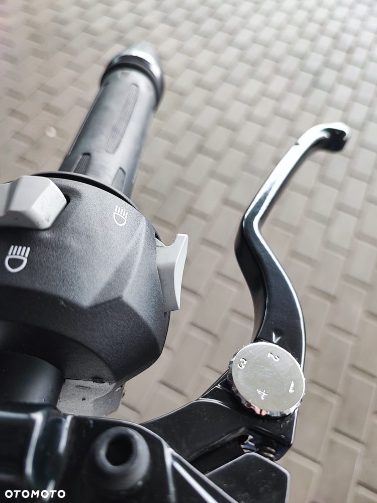 BMW G - 27