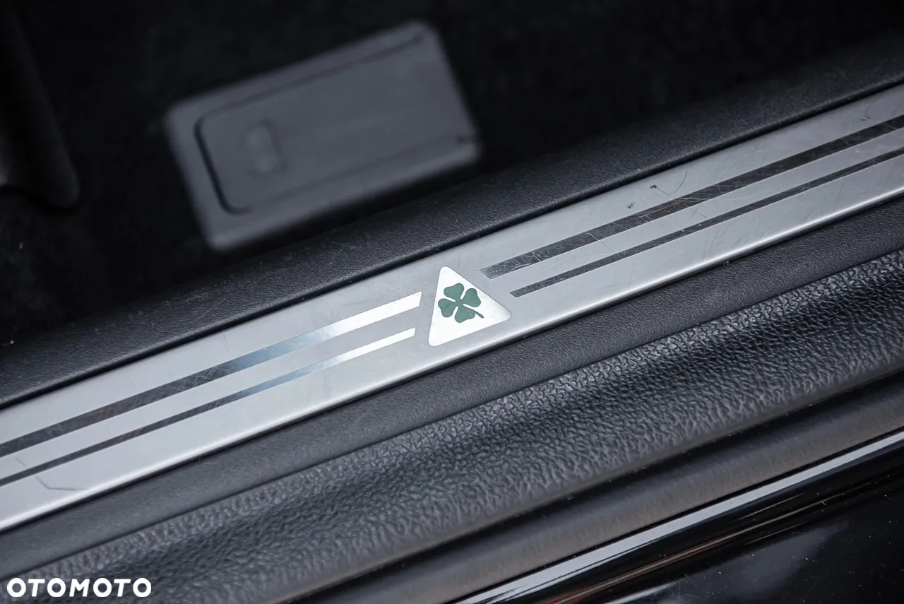 Alfa Romeo Giulietta 1.8 TBi 16V TCT Quadrifoglio Verde - 34
