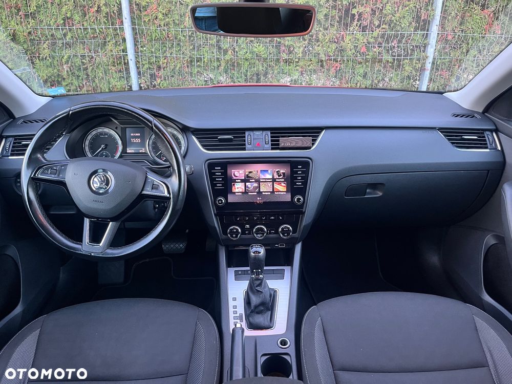 Skoda Octavia 1.6 TDI DSG Ambition - 11