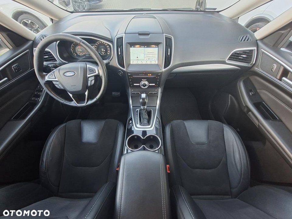 Ford Galaxy - 19