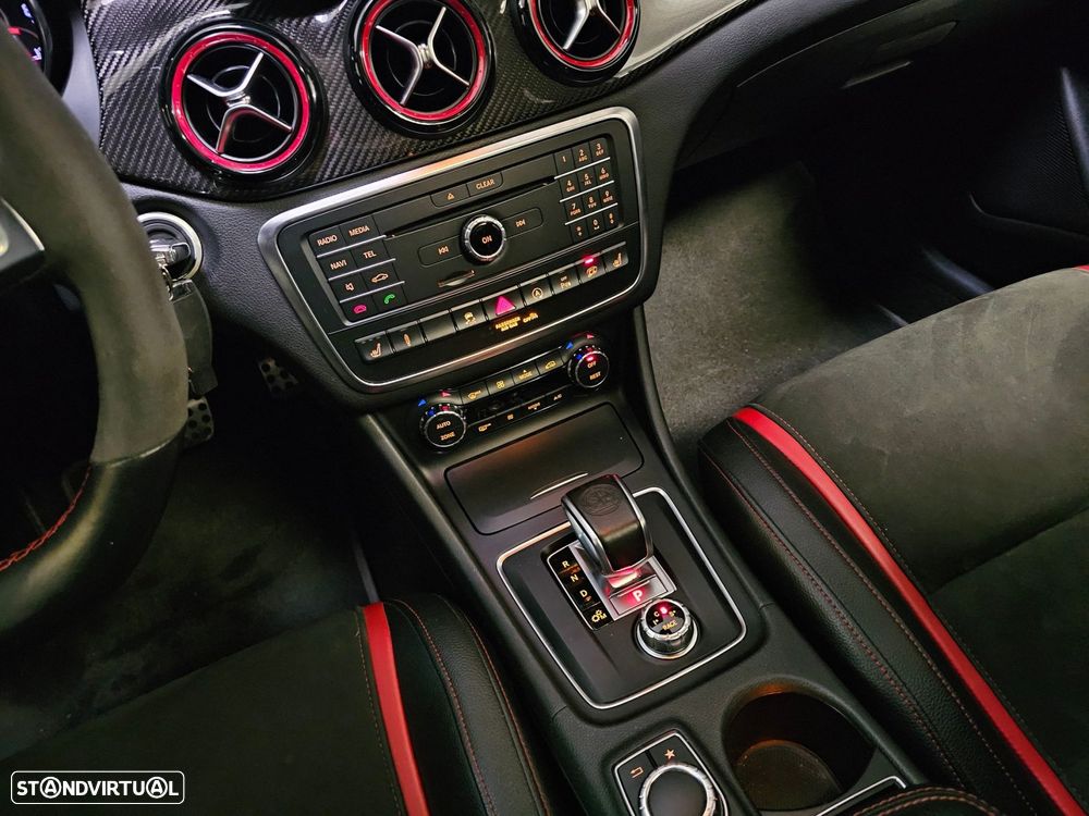 Mercedes-Benz GLA 45 AMG 4Matic Speedshift 7G-DCT - 14