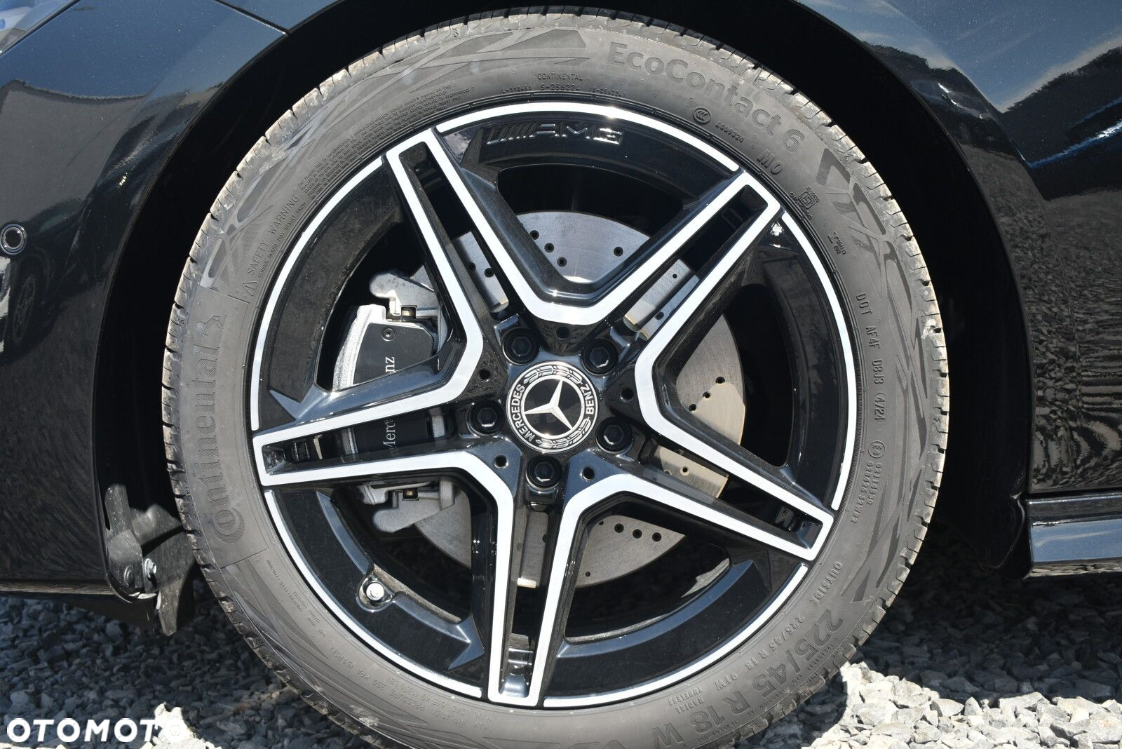Mercedes-Benz CLA - 11