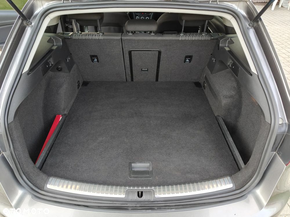 Seat Leon 2.0 TDI DPF Start&Stop DSG Style - 32