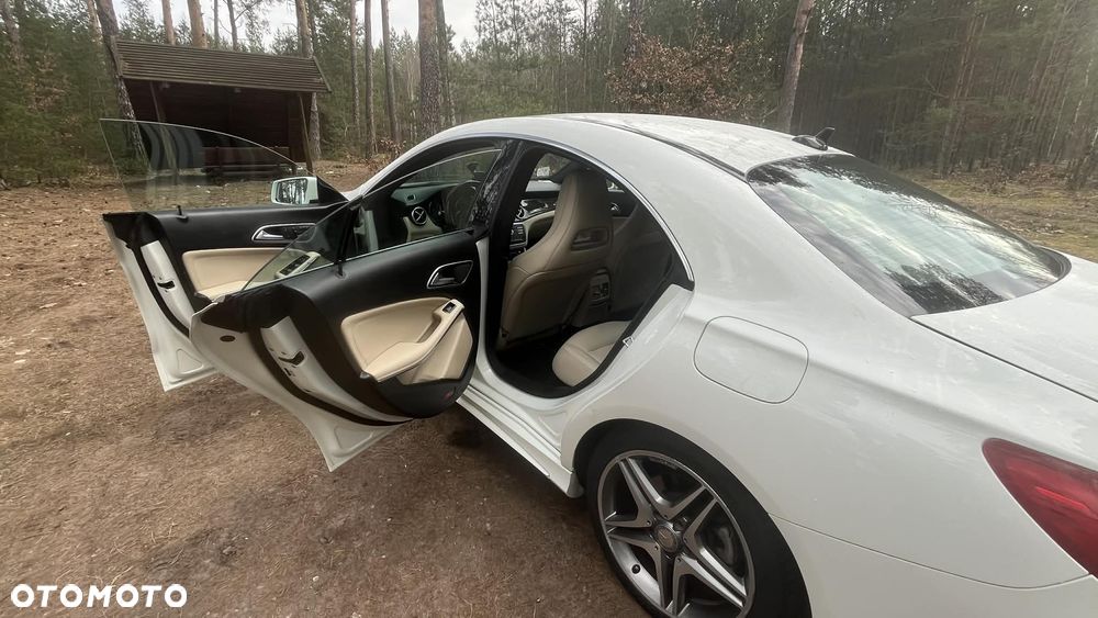 Mercedes-Benz CLA 250 4-Matic - 10