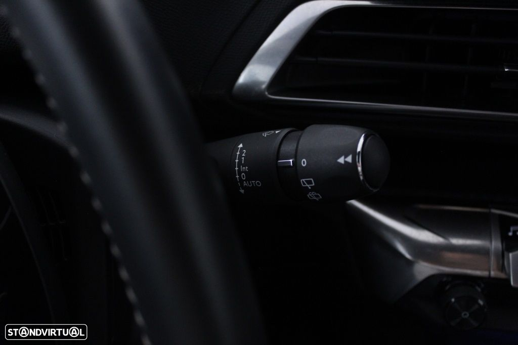 Peugeot 5008 1.2 PureTech Allure Pack EAT8 - 25