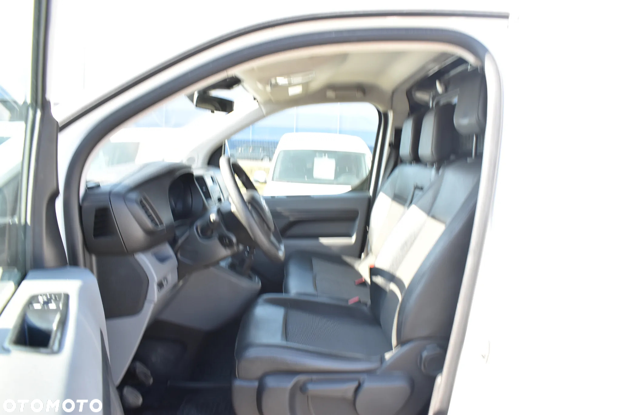 Toyota PROACE - 10
