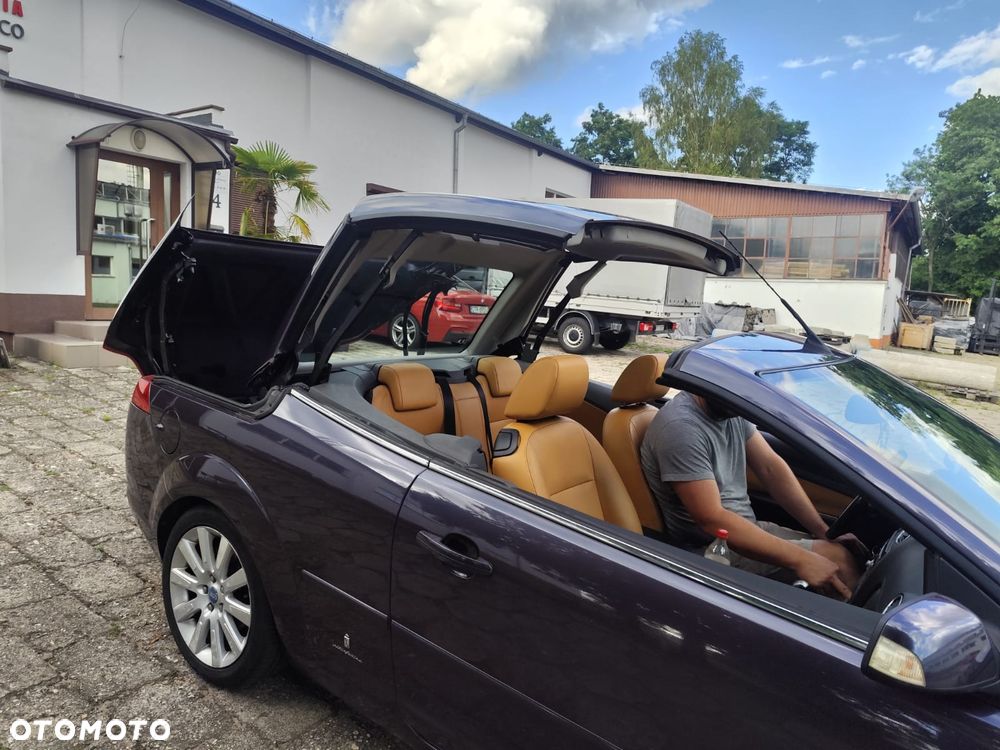 Ford Focus 2.0 16V Titanium - 8