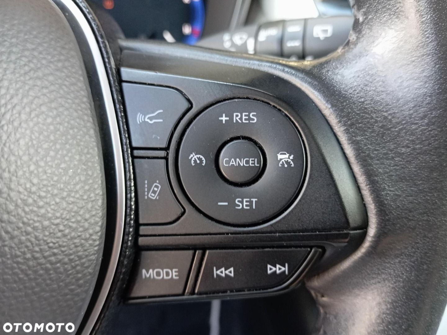 Toyota Corolla 1.8 Hybrid Comfort - 17