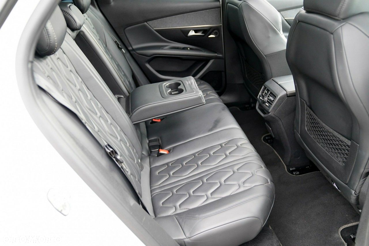 Peugeot 3008 1.6 PureTech GPF GT Line S&S EAT8 - 24