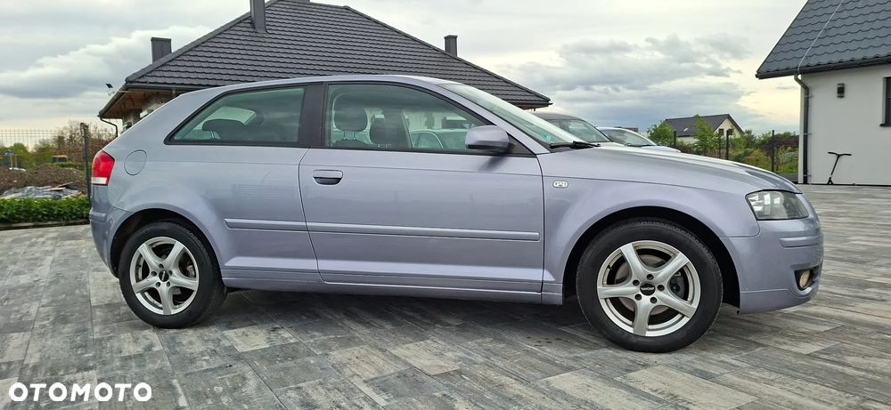 Audi A3 3-drzwiowe 1.6 Ambiente - 4