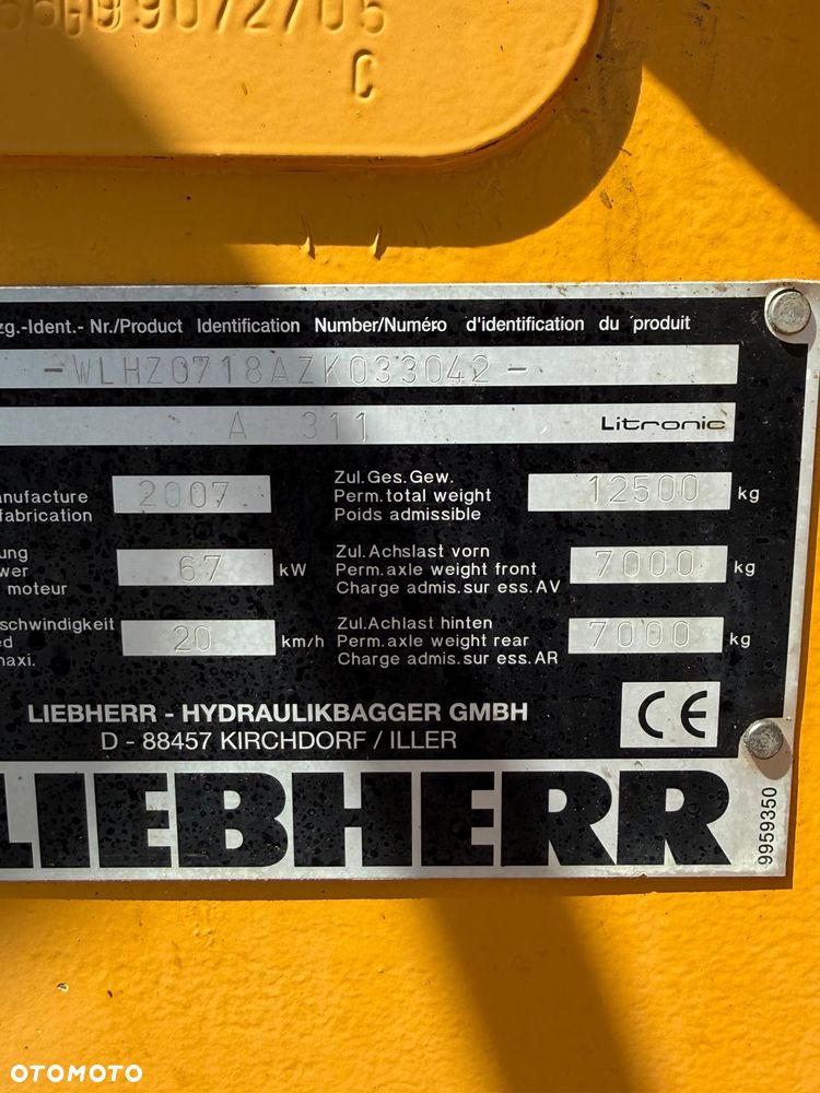 Liebherr A311 - 5
