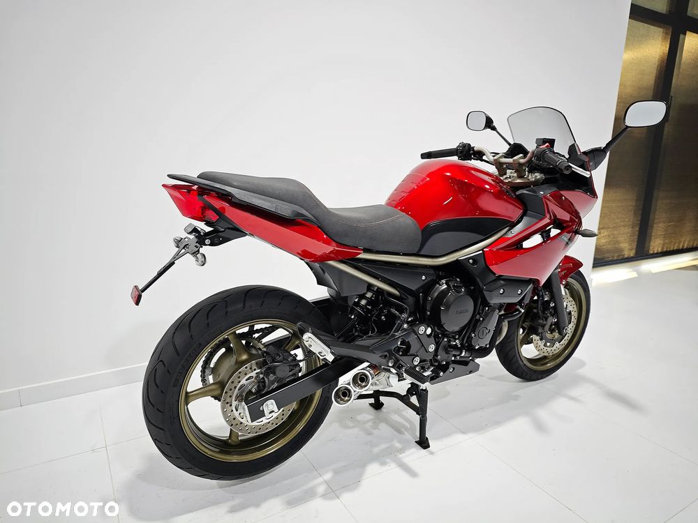 Yamaha XJ - 9