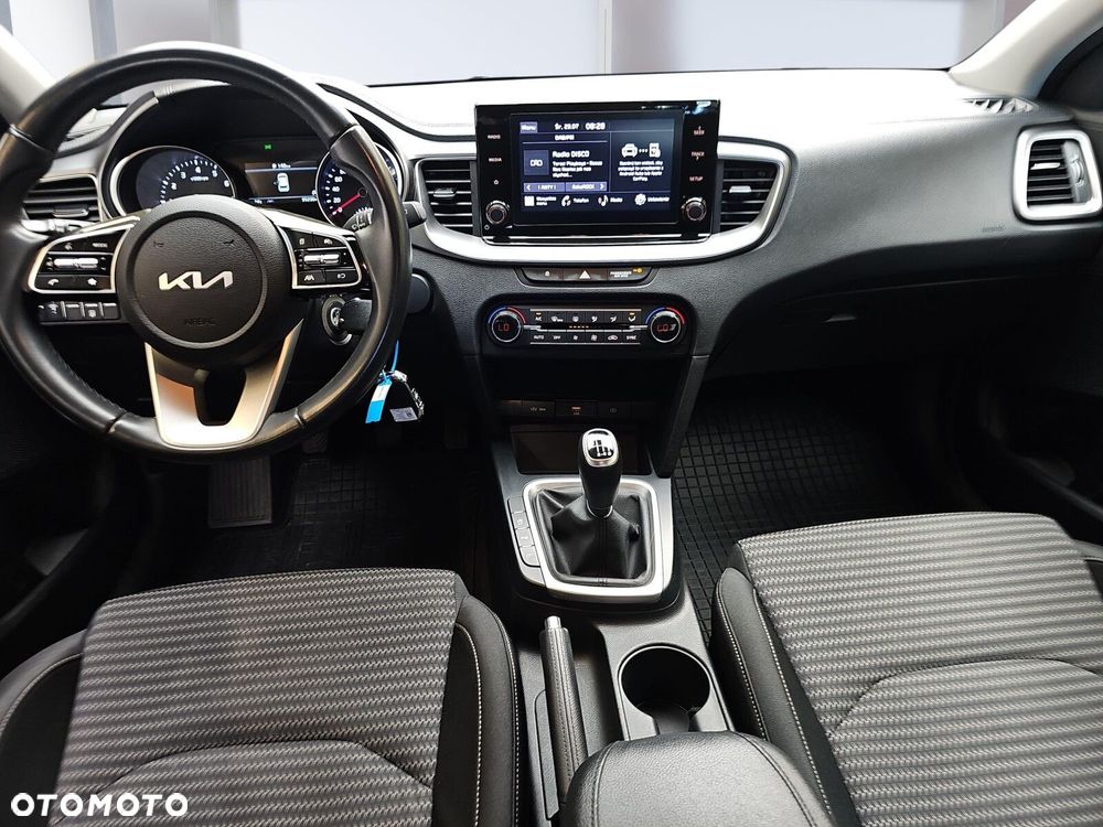 Kia Ceed 1.5 T-GDI M - 8