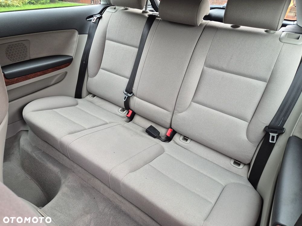 Audi A3 3-drzwiowe 1.6 Attraction - 20