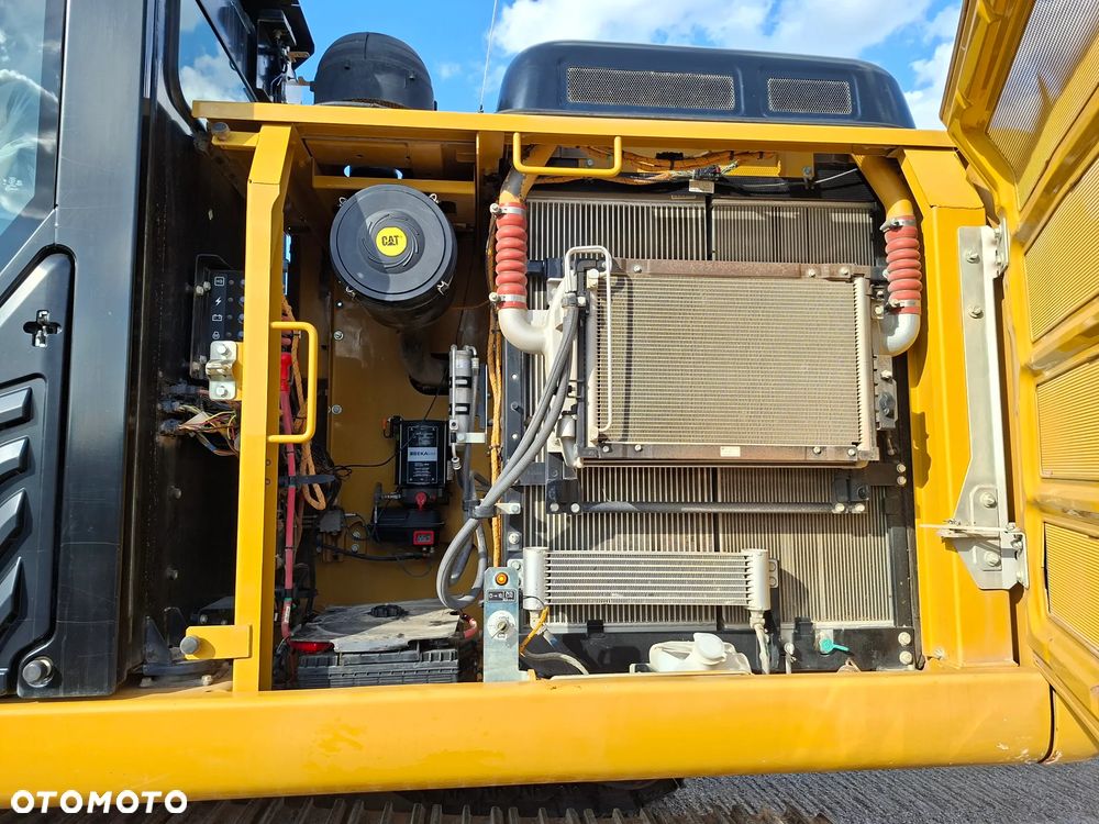 Caterpillar CAT 323 FL - 10