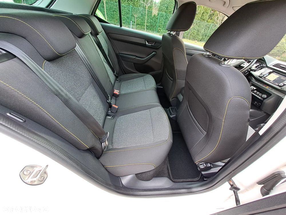 Skoda Fabia 1.0 MPI Soleil - 7