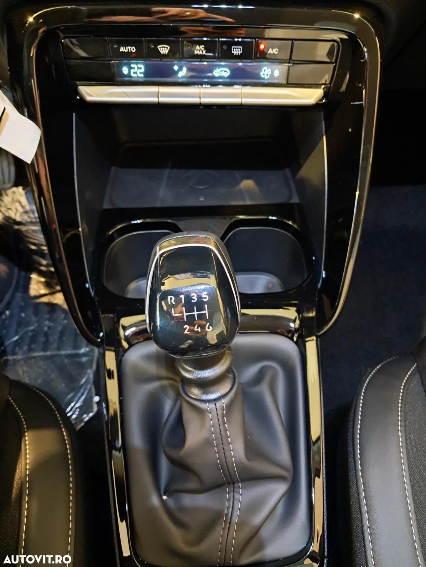 Citroën C3 1.2 PureTech 100 S&S BVM6 MAX - 31