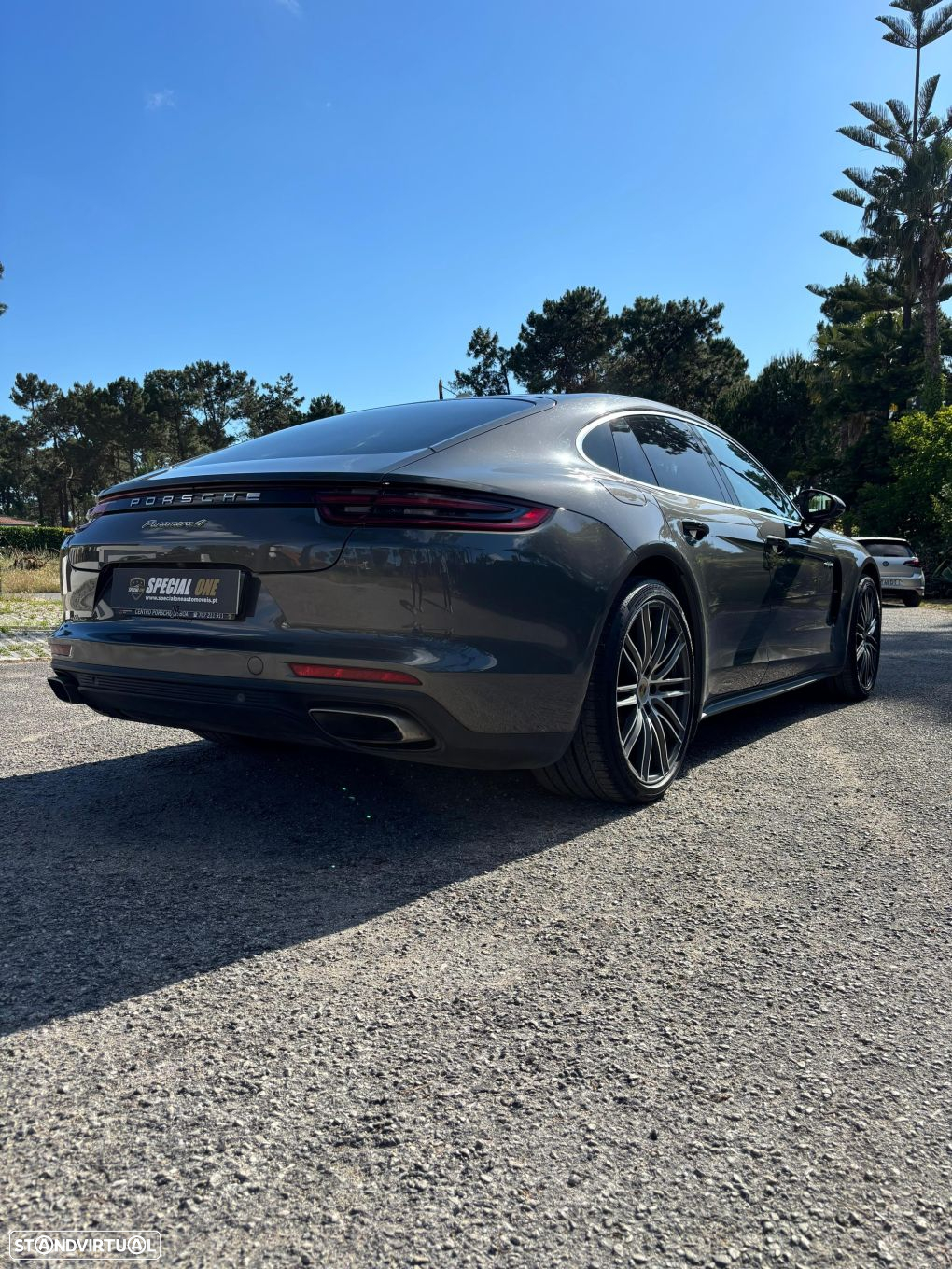 Porsche Panamera 4 E-Hybrid - 6