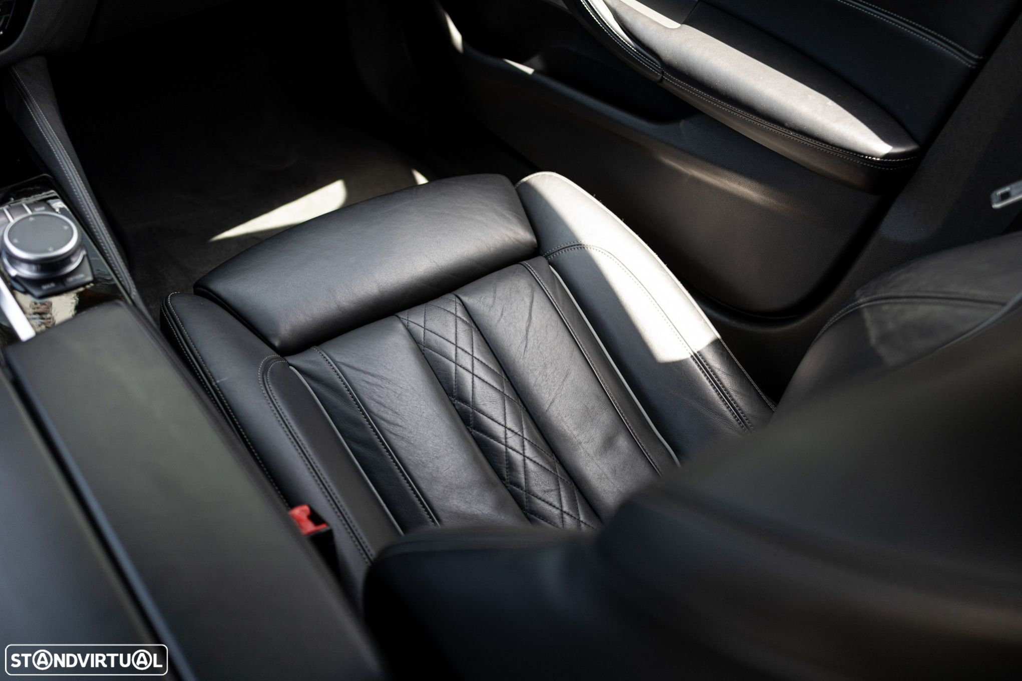 BMW 540 d xDrive Pack M Auto - 37