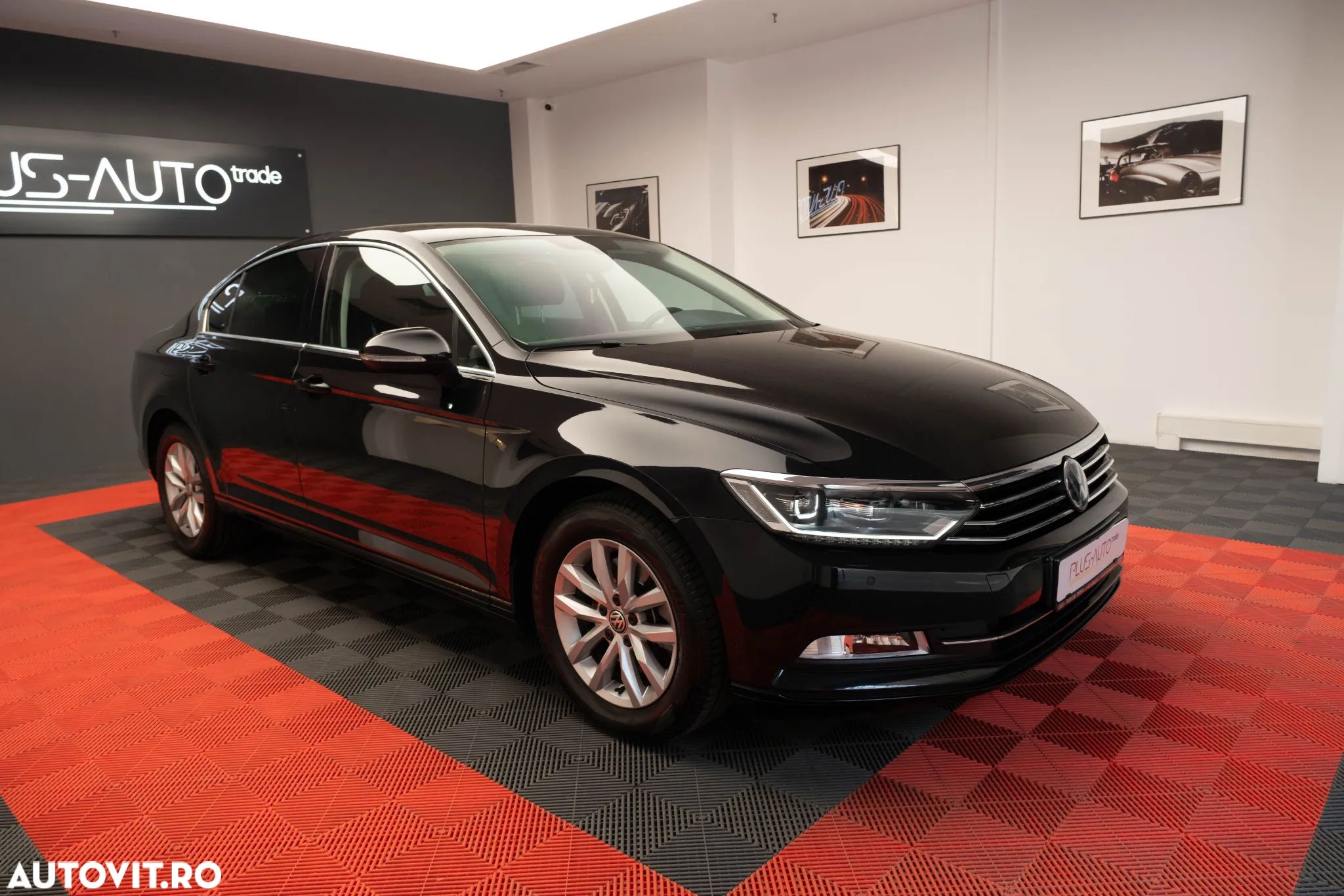 Volkswagen Passat 1.6 TDI DSG Trendline - 1