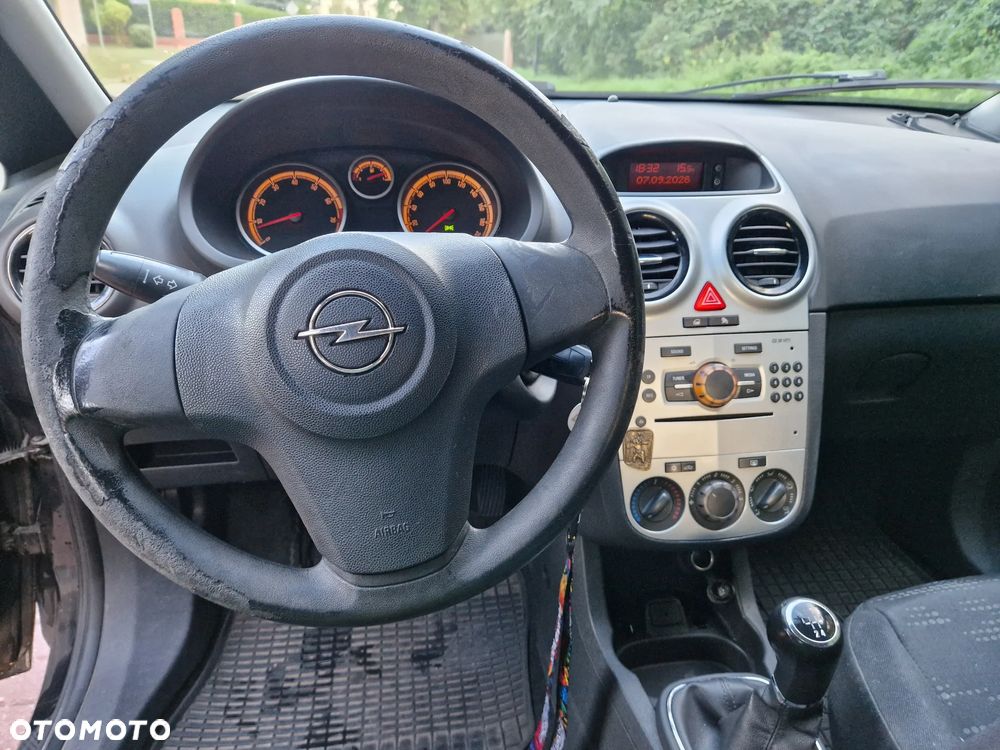 Opel Corsa 1.2 16V Enjoy - 8