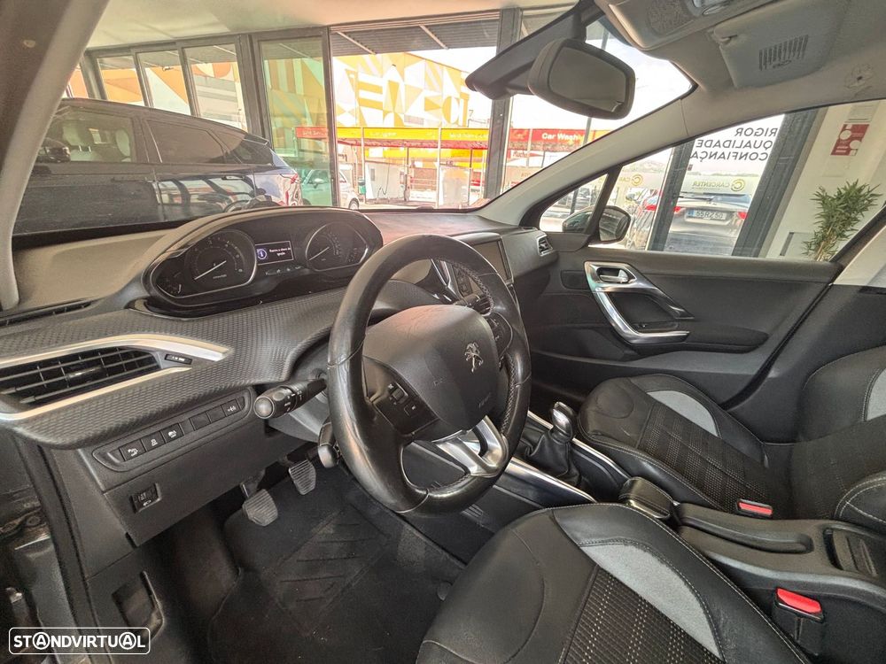 Peugeot 2008 1.6 e-HDi Allure - 5