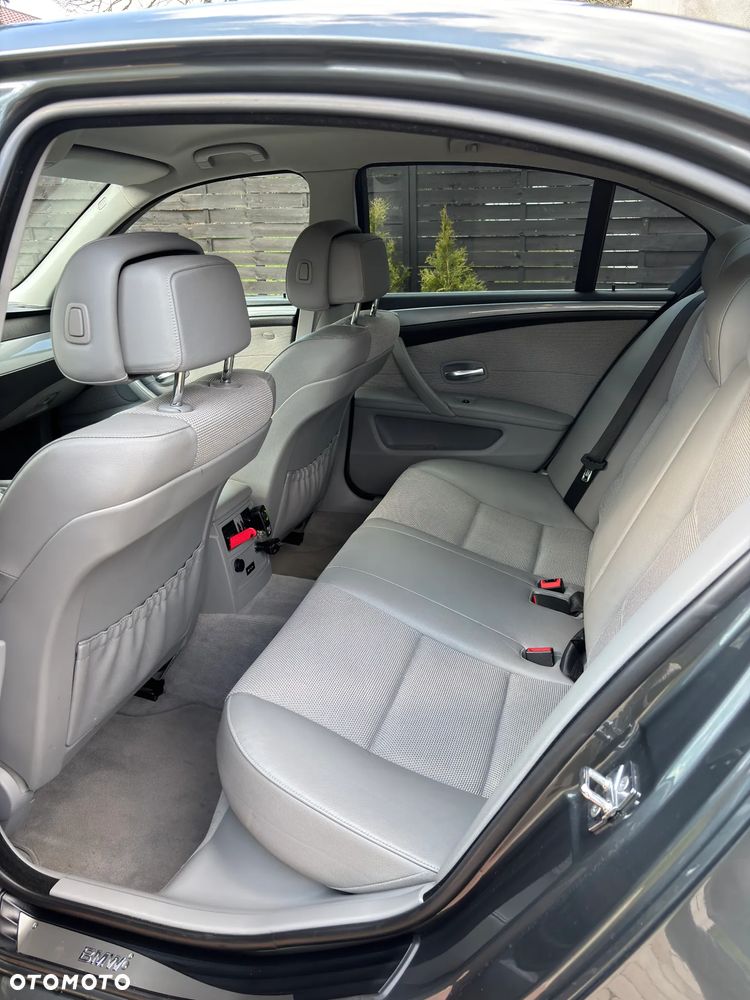 BMW Seria 5 525i - 9