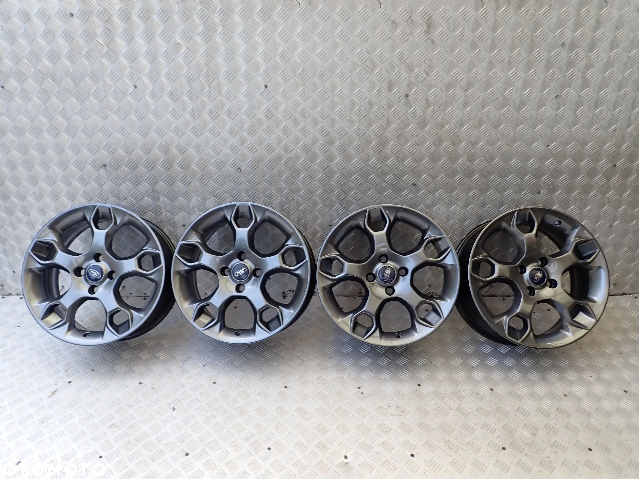 FELGI ALUMINIOWE FORD FIESTA 7JX17  ET 47,5  4X108  8A6J-DB 2000 ZŁ (OVO) - 1