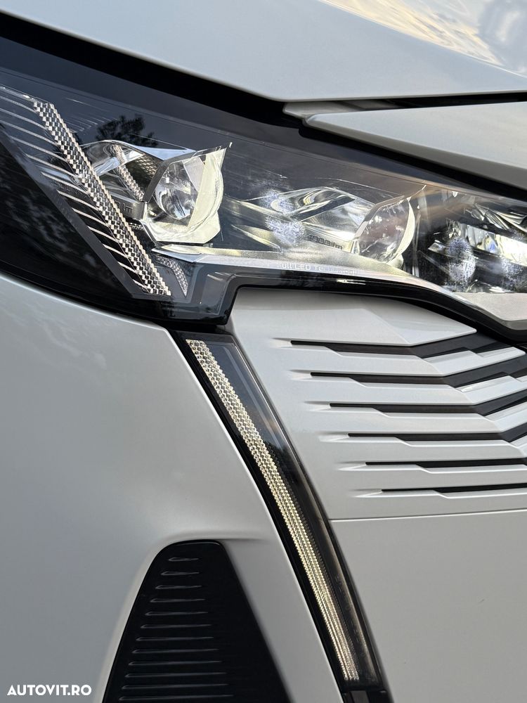 Peugeot 3008 PHEV 300 EAT8 4X4 GT - 17