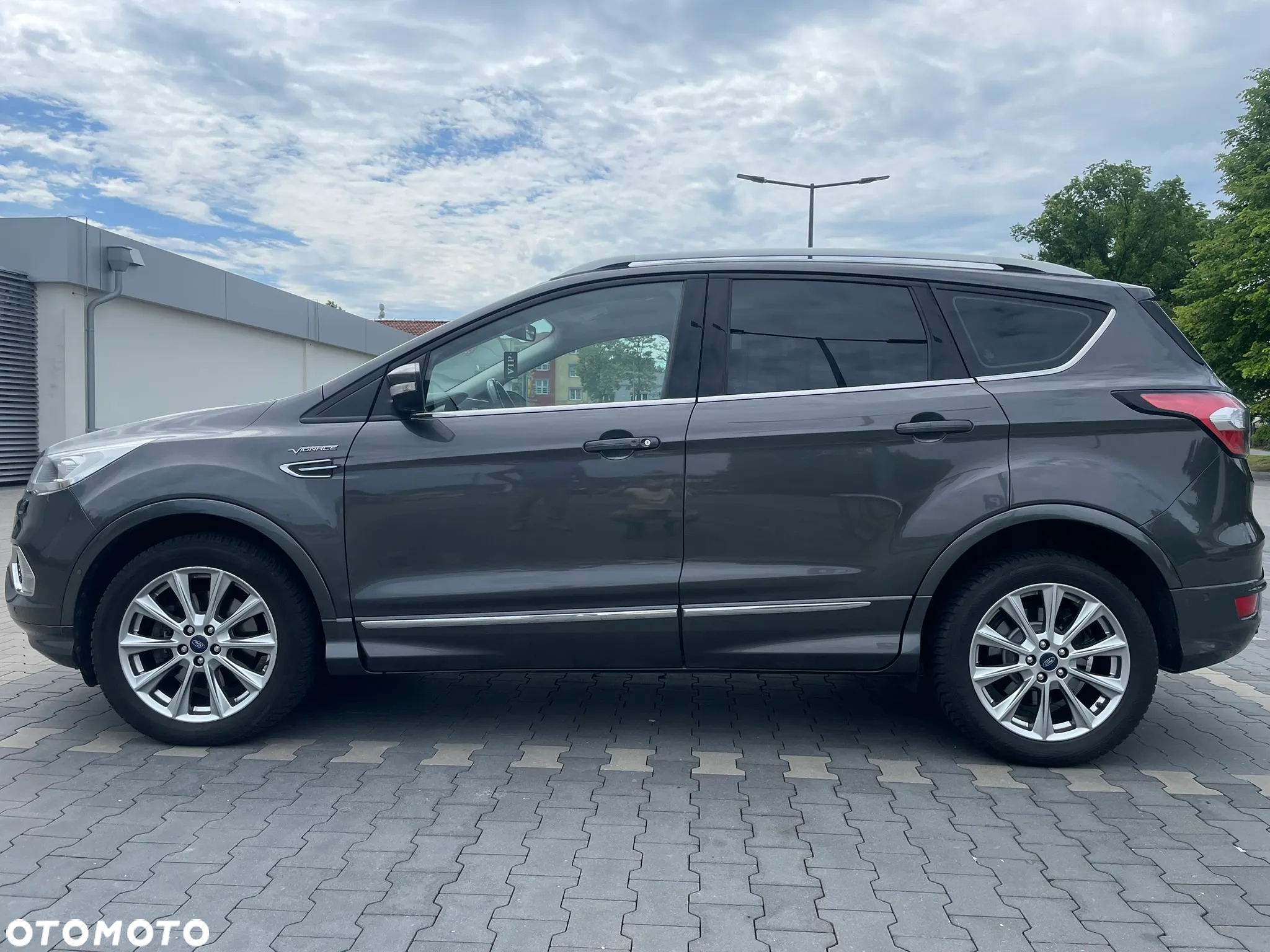 Ford Kuga 2.0 TDCi 2x4 Vignale - 7