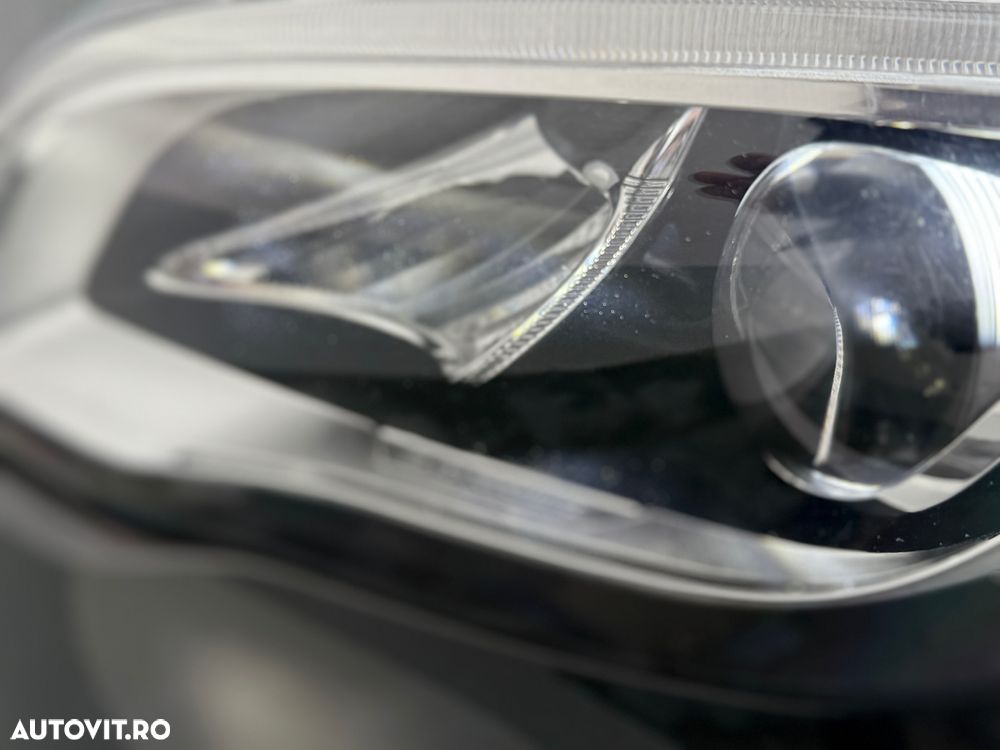 Mercedes-Benz GLA 180 7G-DCT - 25