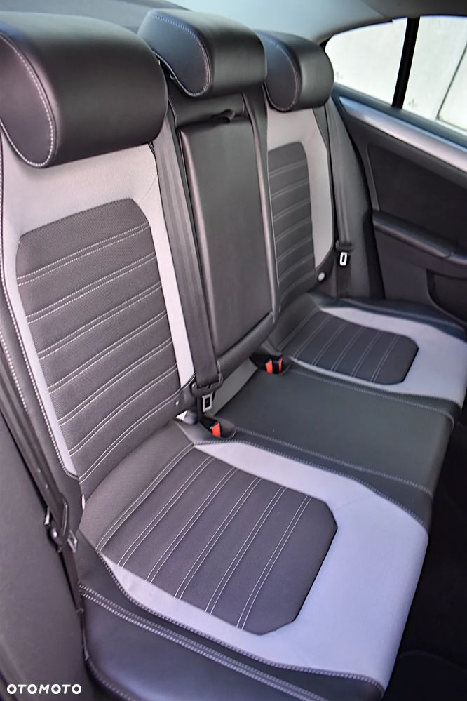 Volkswagen Jetta - 39