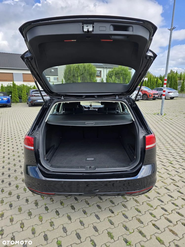 Volkswagen Passat 1.6 TDI BMT Comfortline - 10