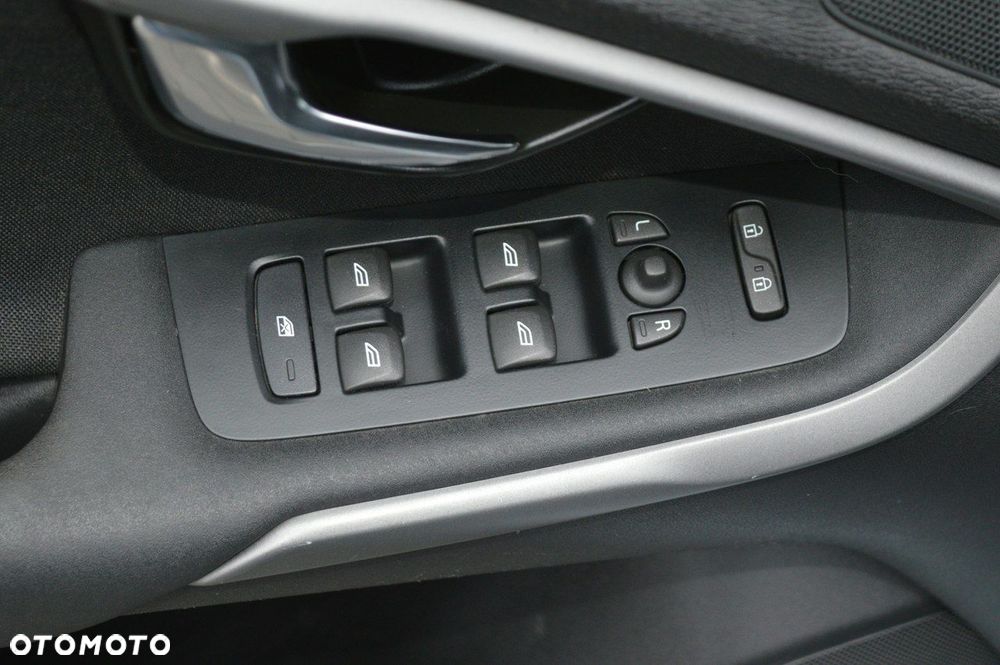 Volvo V40 D2 Geartronic Kinetic - 36