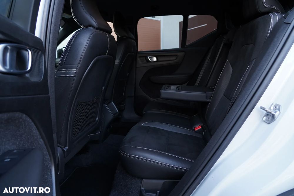 Volvo XC 40 D4 AWD Geartronic R-Design - 8