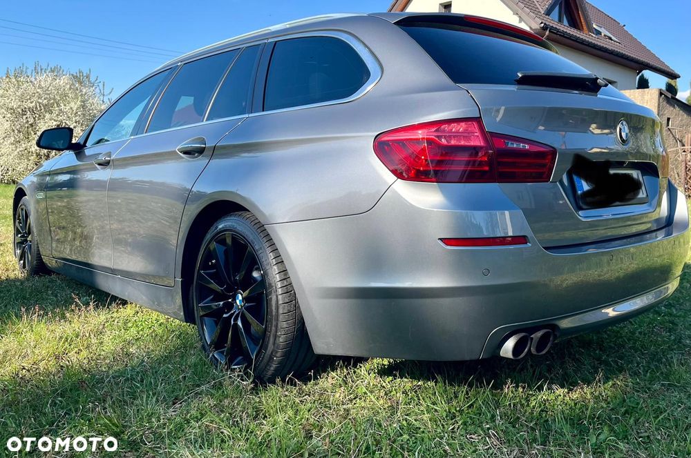 BMW Seria 5 525d Luxury Line - 3