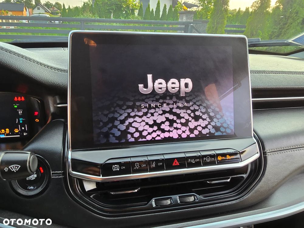 Jeep Compass - 23